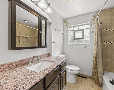 794 S Fairfield Avenue - Photo Thumbnail 10