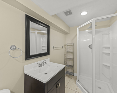 794 S Fairfield Avenue - Photo Thumbnail 14
