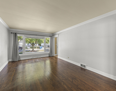 794 S Fairfield Avenue - Photo Thumbnail 4