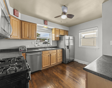 794 S Fairfield Avenue - Photo Thumbnail 6