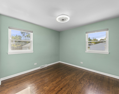 794 S Fairfield Avenue - Photo Thumbnail 8