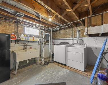 794 S Fairfield Avenue - Photo Thumbnail 15