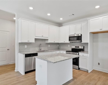 165 Mill Center Boulevard - Photo Thumbnail 15