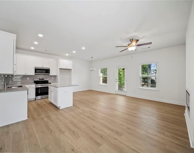 165 Mill Center Boulevard - Photo Thumbnail 7