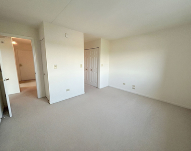 1 Bloomingdale Place - Photo Thumbnail 9