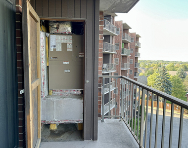1 Bloomingdale Place - Photo Thumbnail 15