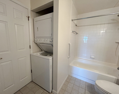 1 Bloomingdale Place - Photo Thumbnail 11