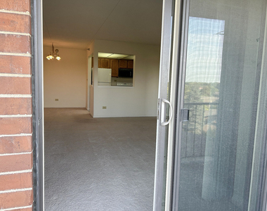 1 Bloomingdale Place - Photo Thumbnail 16
