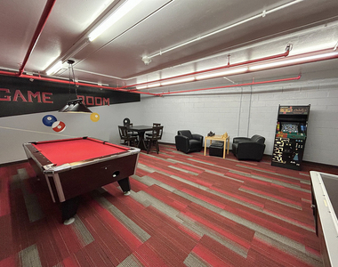 1 Bloomingdale Place - Photo Thumbnail 24