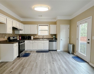 2206 Worrall Hill Drive - Photo Thumbnail 9