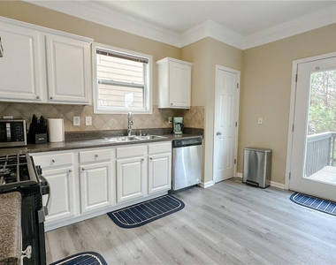 2206 Worrall Hill Drive - Photo Thumbnail 10