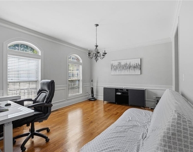 5161 Monitor Lane - Photo Thumbnail 11