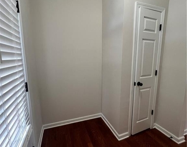 4957 Sherwood Way - Photo Thumbnail 13