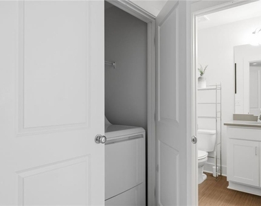5768 Calle Vista Drive - Photo Thumbnail 22