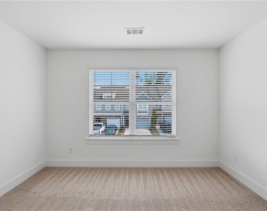 5768 Calle Vista Drive - Photo Thumbnail 15