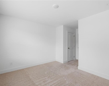 5768 Calle Vista Drive - Photo Thumbnail 16