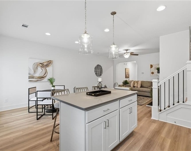 5768 Calle Vista Drive - Photo Thumbnail 4