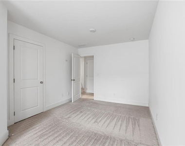 5768 Calle Vista Drive - Photo Thumbnail 21