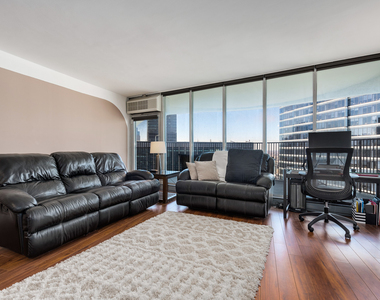 300 N State Street - Photo Thumbnail 9