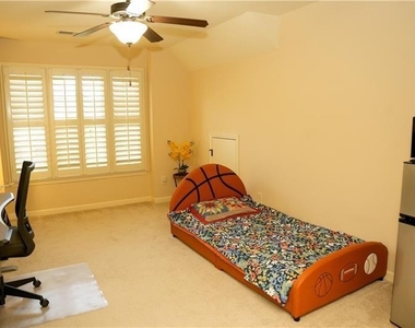 8445 Village School Drive - Photo Thumbnail 30