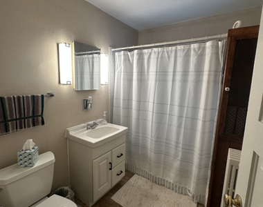 667 Homewood Avenue - Photo Thumbnail 3