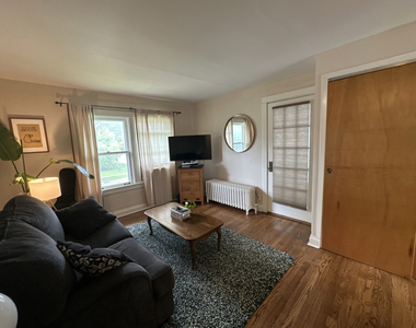 667 Homewood Avenue - Photo Thumbnail 2