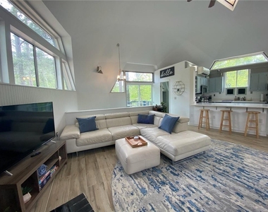 104 Turtle Court - Photo Thumbnail 6
