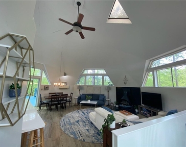 104 Turtle Court - Photo Thumbnail 16
