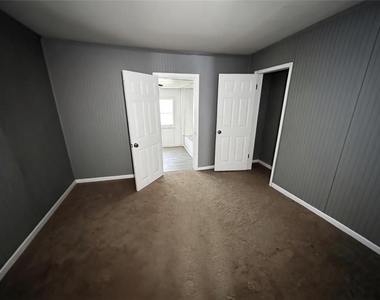 109 South Street - Photo Thumbnail 6