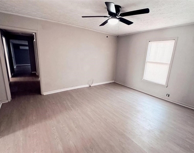 109 South Street - Photo Thumbnail 10