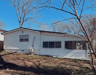 109 South Street - Photo Thumbnail 11