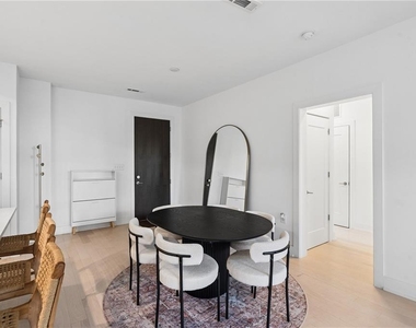 775 Juniper Street Ne - Photo Thumbnail 5