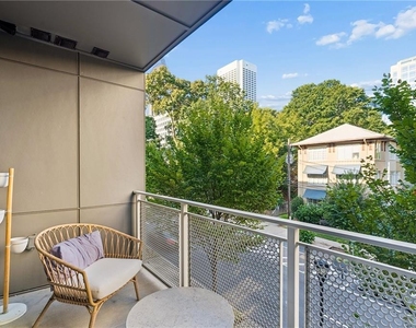 775 Juniper Street Ne - Photo Thumbnail 6