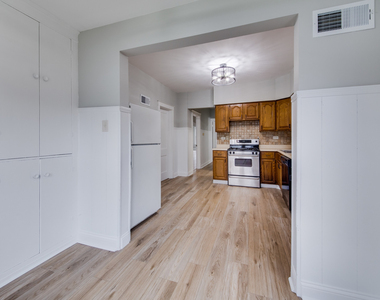 6228 W Berenice Avenue - Photo Thumbnail 4