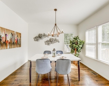 1022 Martin Street Se - Photo Thumbnail 5