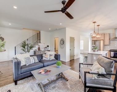 1022 Martin Street Se - Photo Thumbnail 7