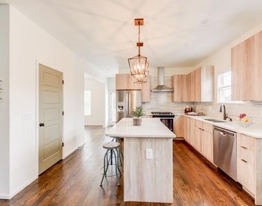 1022 Martin Street Se - Photo Thumbnail 17