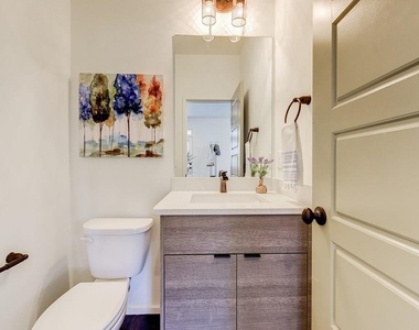 1022 Martin Street Se - Photo Thumbnail 18