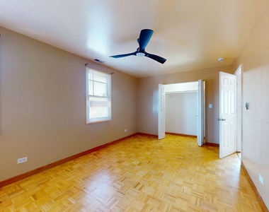 5242 W Roscoe Street - Photo Thumbnail 6