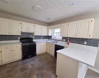 65 Ashton Place - Photo Thumbnail 1