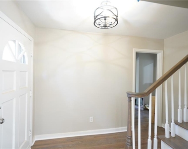 2221 Pinecliff Drive Ne - Photo Thumbnail 8
