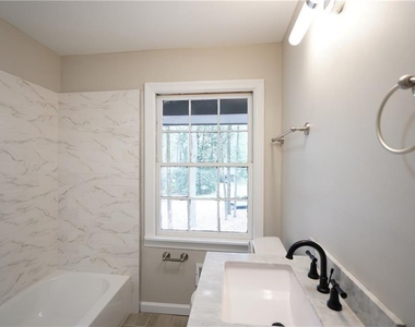 2221 Pinecliff Drive Ne - Photo Thumbnail 16