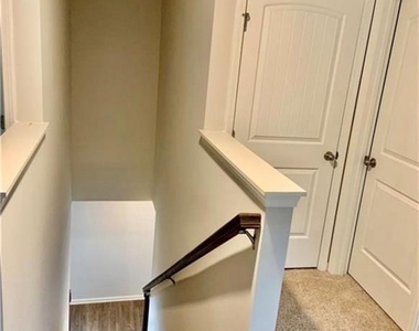 5709 Turnstone Trail - Photo Thumbnail 4