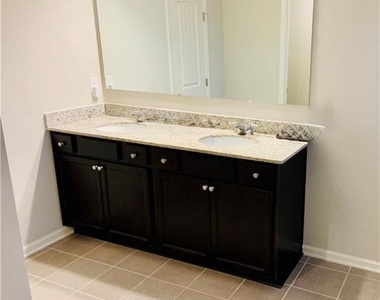 5709 Turnstone Trail - Photo Thumbnail 7