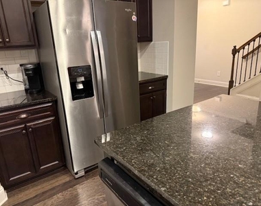 2059 Teagen Ct Court - Photo Thumbnail 3