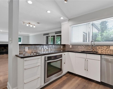 1452 Briaroaks Trail Ne - Photo Thumbnail 8