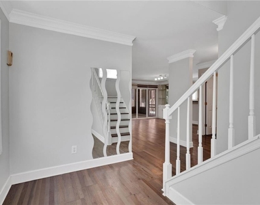 1452 Briaroaks Trail Ne - Photo Thumbnail 2