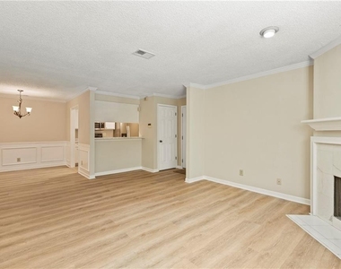 611 Barrington Hills Drive - Photo Thumbnail 16