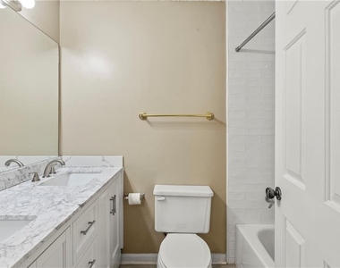 611 Barrington Hills Drive - Photo Thumbnail 30