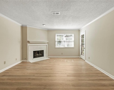 611 Barrington Hills Drive - Photo Thumbnail 14